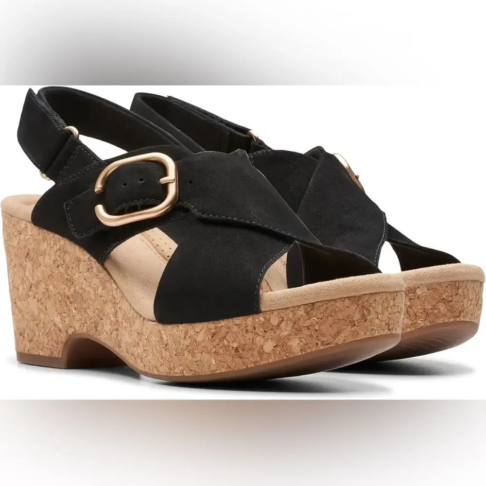 NWB Clarks Black and Tan Women's Wedges sz 8.5